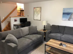 Cobbossee Lakefront Retreat - Image 3
