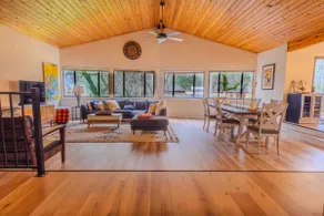 Private Vineyard Home - 25 Acre, Pets ok, King bed - Image 2