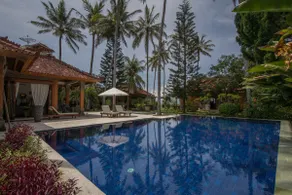 Relax on Waterfront property in Villa Laksmana - Image 3