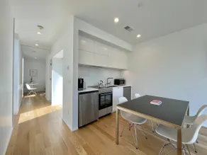 Featured in Dwell + Pool and Free Parking! - Image 4