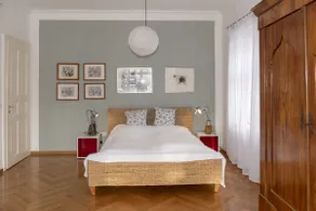Apartment in a stylish villa and perfect location - Image 4