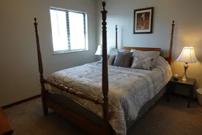 Entire 2 Bed Townhouse - Image 3