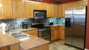 2 BR Luxury Riverfront Condo in Perfect Location - Image 4