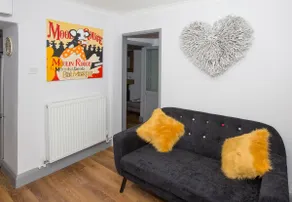 Luxury cottage, 15 mins to beach, 2 mins to town - Image 4