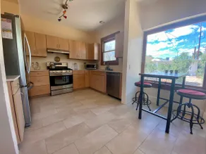 2 bdrm Bungalow in historic the Sam Hughes by UofA - Image 4