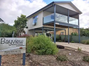 Bayview Beach House Apartment No 2 - Image 3