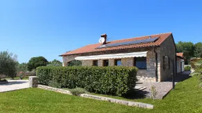 Peace and quiet Sistak house with a lovely garden - Image 2