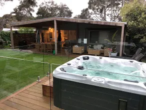 RYE house w Jacuzzi - Image 2