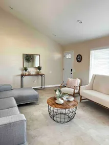 Modern & Spacious Home • Prime Redlands Location - Image 3