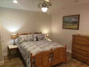Home by Downtown, Available for Long stays & pets - Image 4