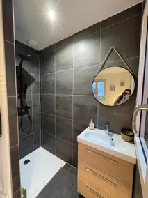 Very nice studio. - Image 4