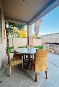 Elegance and comfort in a peaceful neighborhood - Image 3