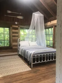 Historic Mountain Cabin in Beautiful Lake Rabun - Image 2