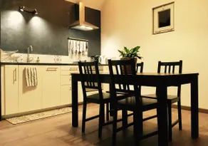 individual apartment in beautiful home - Image 2