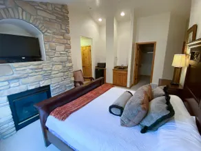 Mtn Ski Retreat w/hot tub and sauna - Image 3