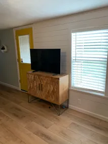 “The Waylon” 2/2 Mobile home w/ lots of parking - Image 5