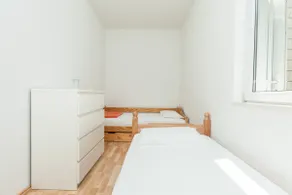 Seaview apartment 2 with beach path - Image 5