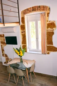 Maisonette 1 with courtyard near public parking - Image 5