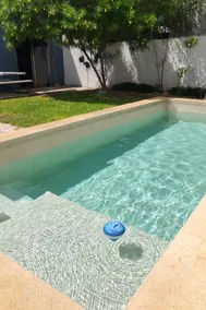 Residence with a pool - Image 3