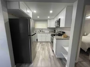 2-bedroom modern home close to Downtown Cleveland - Image 2