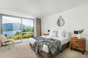 Executive Living in Bluewater - Image 4