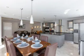 Chestnut House, Beautiful, spacious & comfortable - Image 4