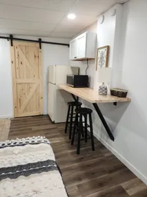 Riverview Apartment. Near Downtown! - Image 3