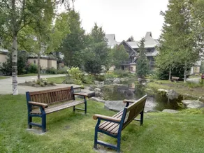 Siri Lagoon Townhouse in Whistler - Image 3