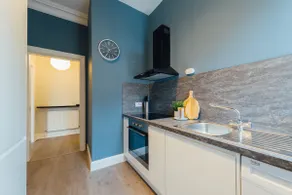 Stylish Stirling Apartment - free parking - Image 2