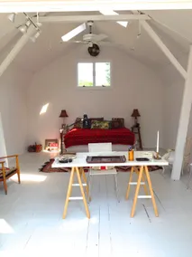Beautiful Airy Barn in Springs - Image 4