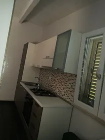 Independent apartment with private garden - Image 2