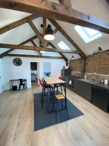 loft in the hyper center with free parking - Image 3