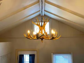 Cozy 4 Bedroom, 3 Bath House 1 mile from Village - Image 3