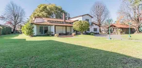 Charming farmhouse with a pool - Image 3