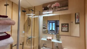 Beautiful guest room in the center of Vogtareuth | Rinser - Image 2