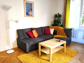 Bright beach flat in the heart of Juan les Pins - Image 4