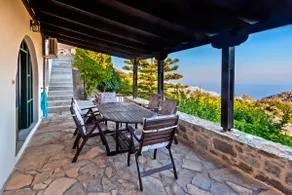Traditional house with incredible views - Image 2