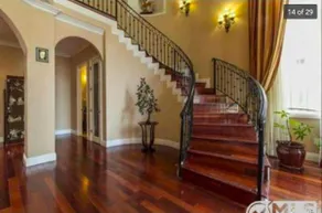 Beautiful spacious home/salt water pool in Encino. - Image 3