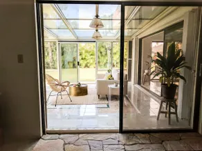 Modern Tropical Residence w Indoor/Outdoor Living - Image 5