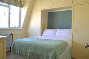 1 Bedroom Top Floor Apartment in Fulham - Image 3
