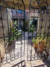 Boutique Hotel Style Guest House - Image 2