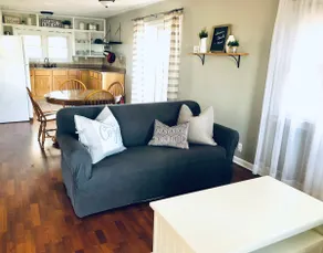Cozy Country Cottage is family friendly, small taste of country close to town. - Image 2