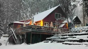 Pinecrest Cabin EV Charger Firepit Near Lake & Ski - Image 3