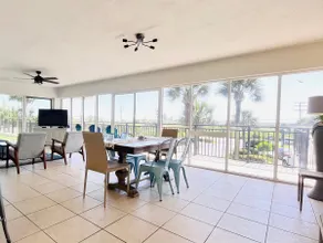 *New Listing | Beach front Resort | Bright & Airy* - Image 3