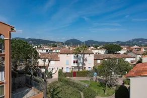 Home from home, great views of port - Image 4