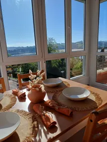 Apartment with a view of the bay - Image 5