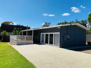 Stonesthrow Beachouse - 1 minute walk to Beach• - Image 2