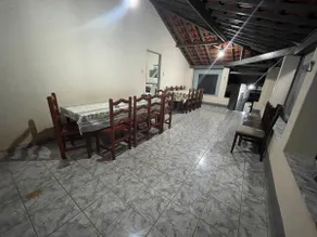 Spacious Farmhouse with Pool - Image 5