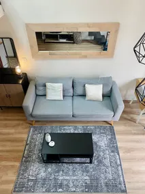 Beautiful cozy apartment with air conditioning and parking - Image 2