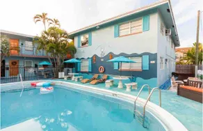 Welcoming cozy oasis near port, beach & shops - Image 4
